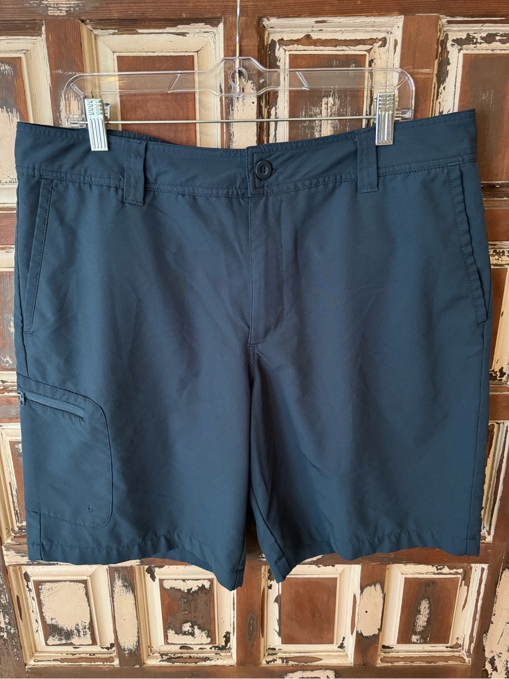 Magellan Outdoors Navy Fish Gear Performance Shorts - size 36
